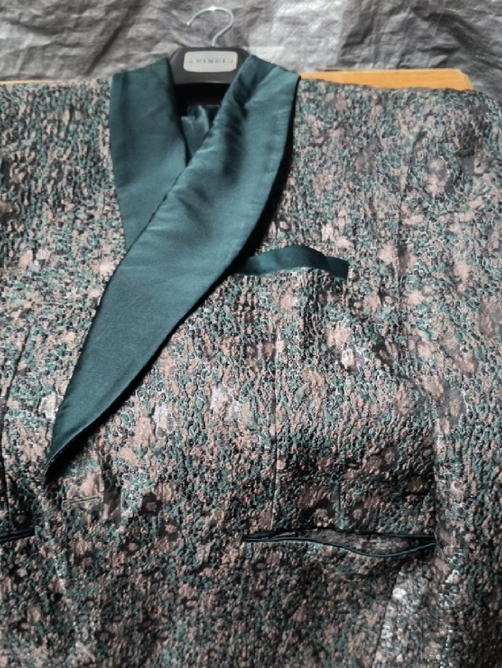 Tazzio Floral Jacquard Blazer